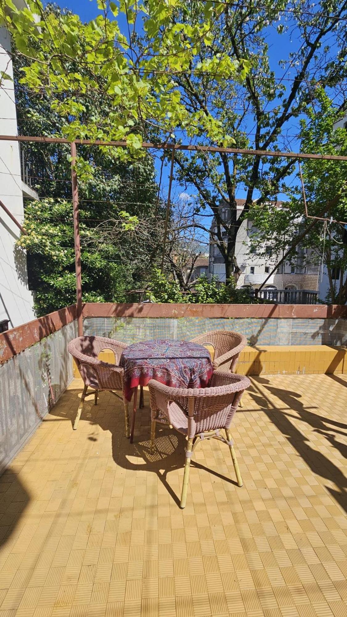 Radenovic, Soba Appartement